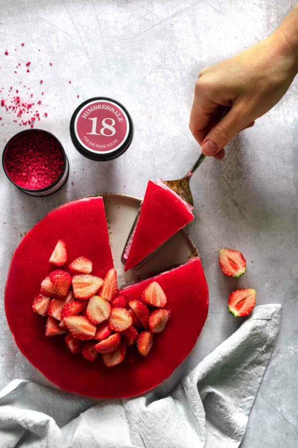 Joghurt-Erdbeer-Kuchen mit Himbeersalz N° 18 von Luis Dias